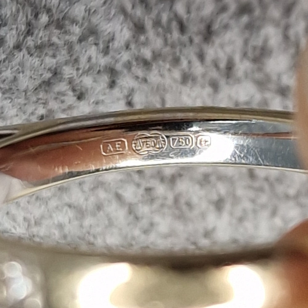 18CT White Gold & Diamond Ring - Size J