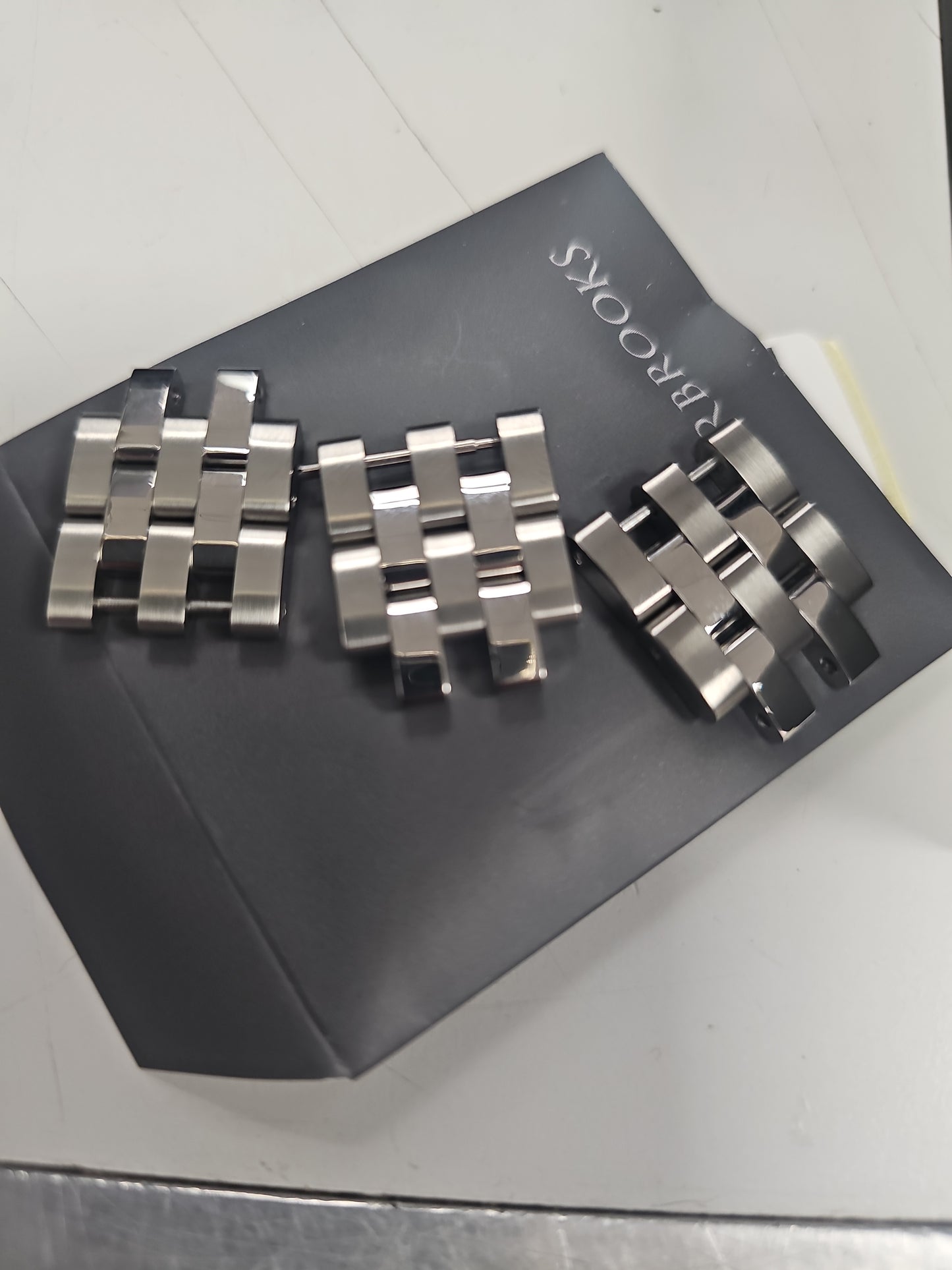 Raymond Weil Tango Men’s Swiss Watch 300m Diver Date Roman Dial Box - Money Maker