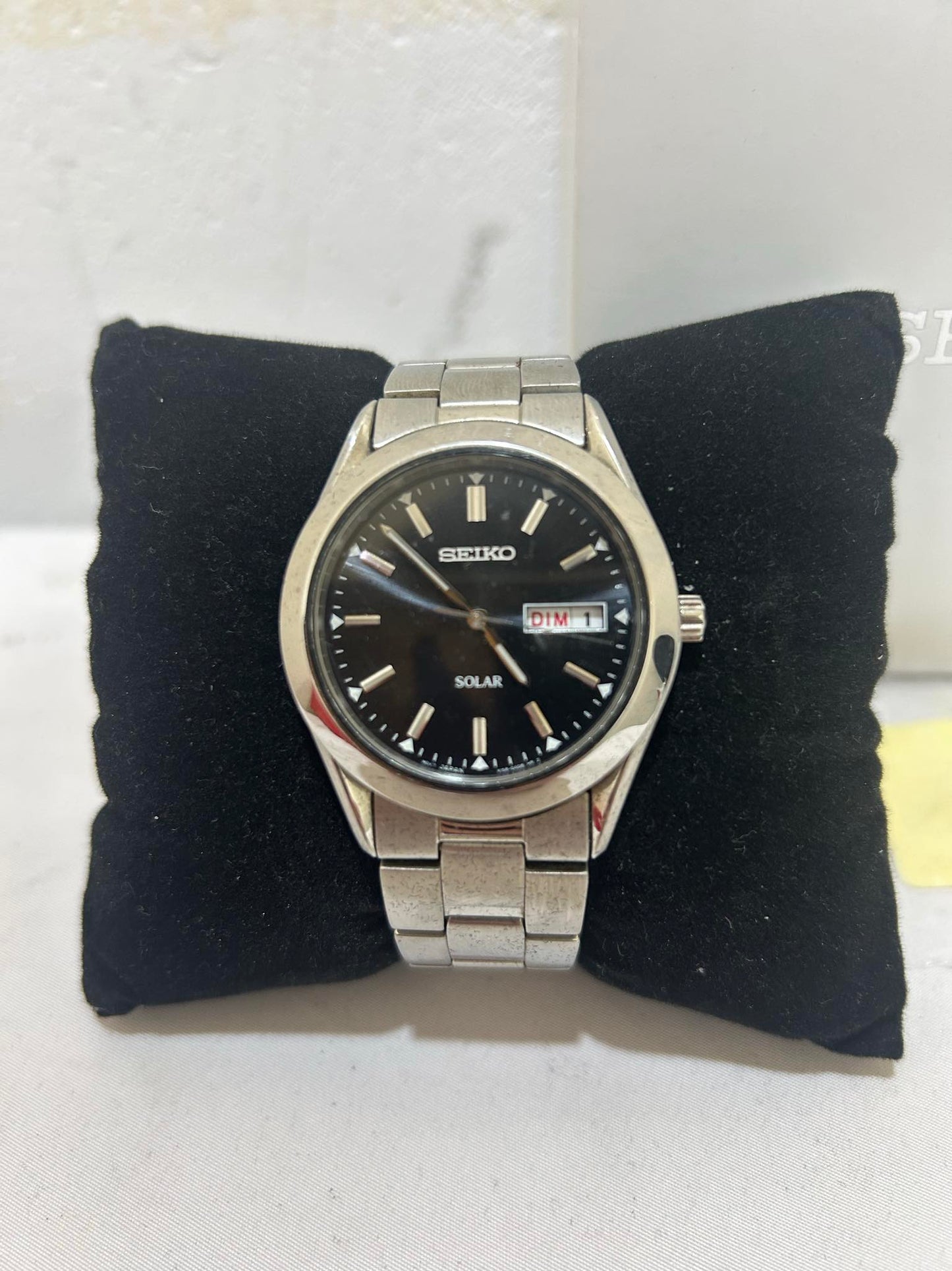 Seiko SNE039P1 Men's Solar Watch with box