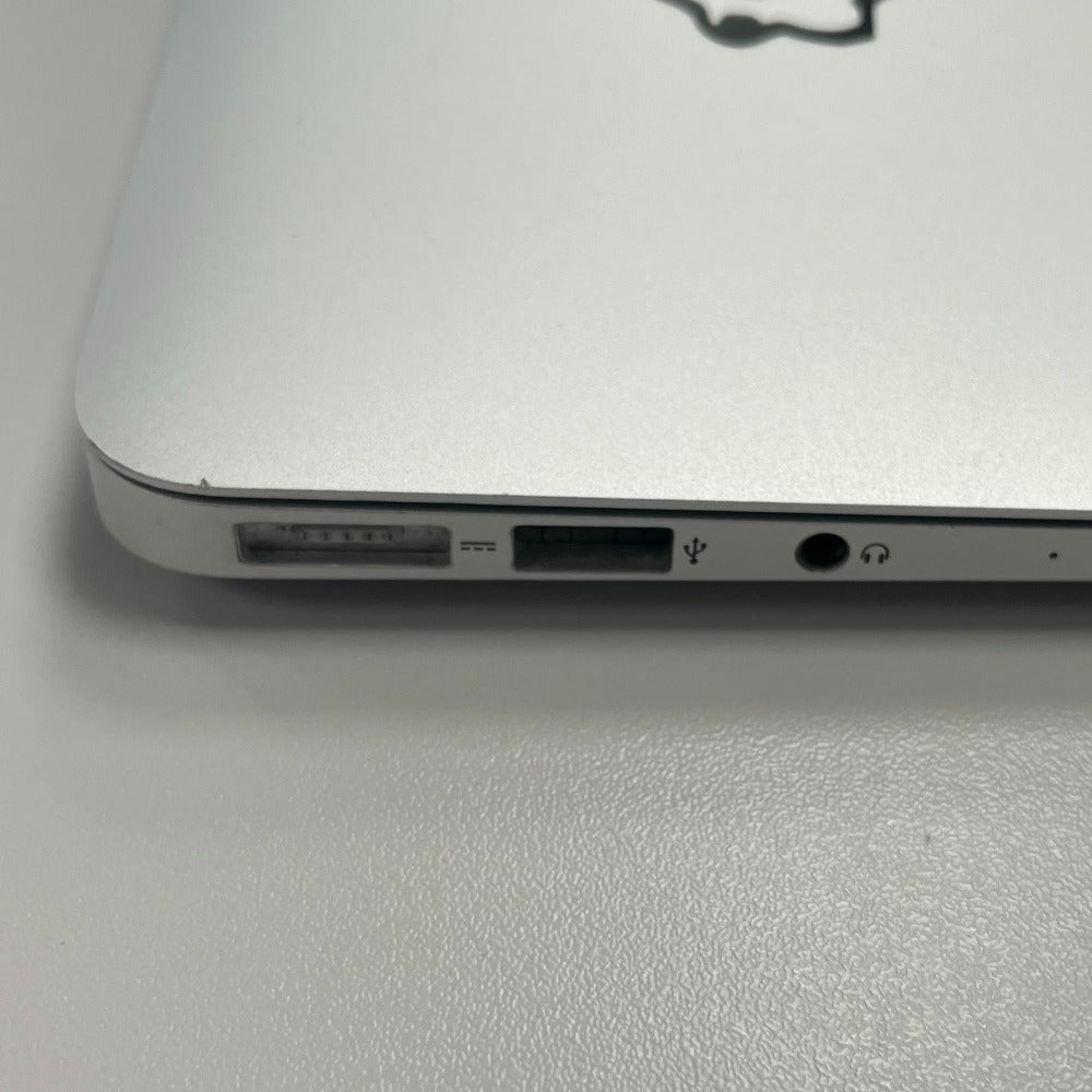 Apple Macbook Air 2.2 GHz Inter Core i7 2TB