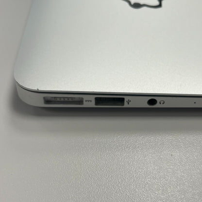 Apple Macbook Air 2.2 GHz Inter Core i7 2TB