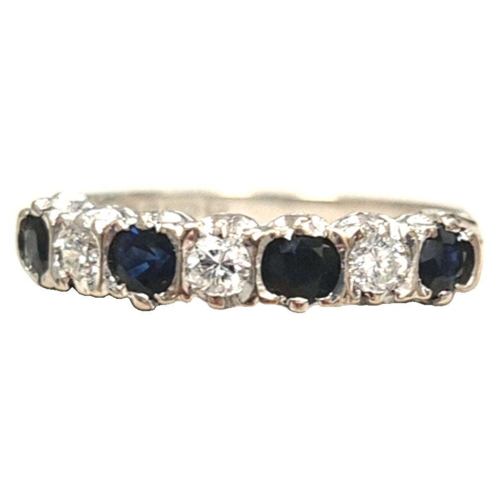 18CT White Gold and Sapphire Ring Size L