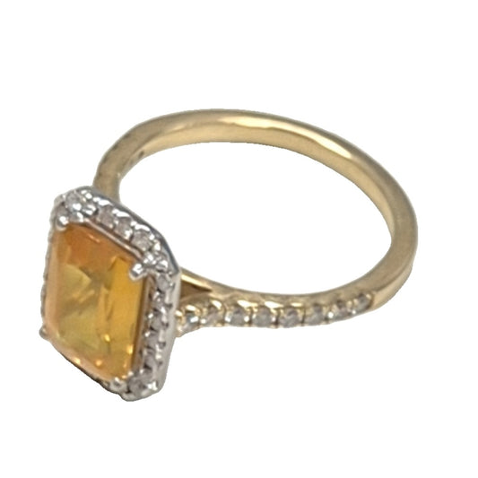 18CT Gold and Citrine Ring