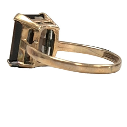 9CT Gold Ring with a large brown rectangular stone Size M