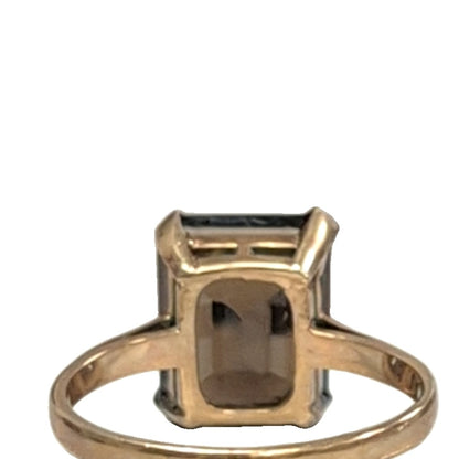 9CT Gold Ring with a large brown rectangular stone Size M