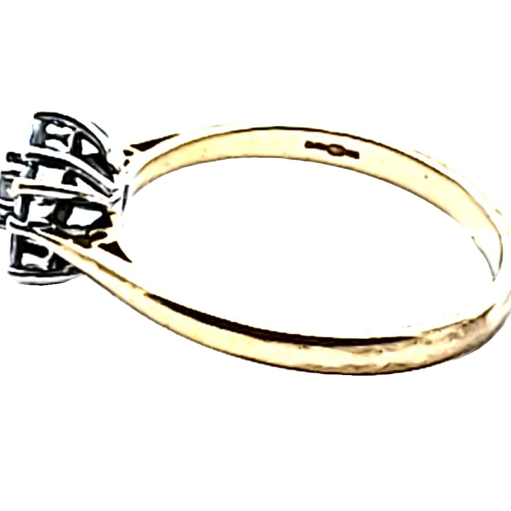 18ct Gold Diamond Ring Size 0