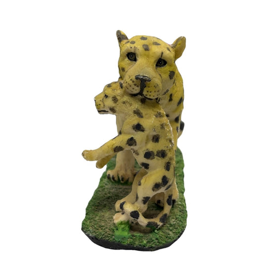 leopard Figure