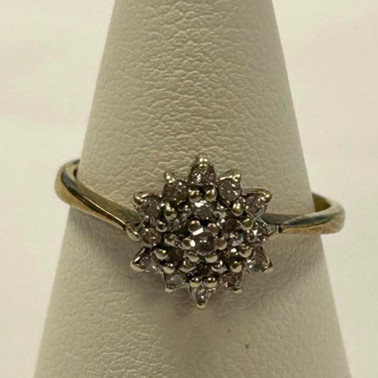 9CT Gold & Diamond Cluster Ring - Size K