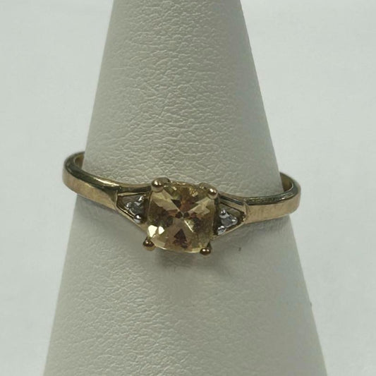 9CT Gold with Sparkling Gems & One Yellow Gem Ring - Size N