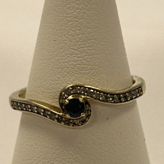 9CT Gold with Sapphire & 0.15 Diamond Ring - Size Q