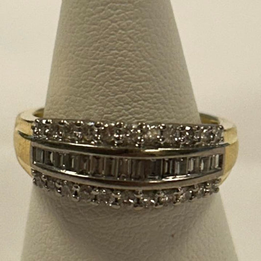 9CT Gold & 0.5 Diamond Baguette Ring - Size K