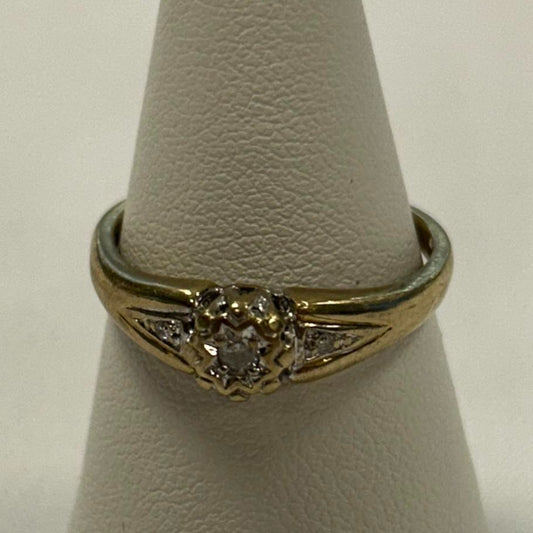 9CT Gold & 0.1 Diamond Vintage Style Ring - Size R