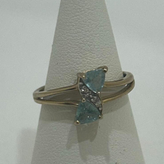 9CT Gold Ring with sparkling Gems &  Two Large Light Blue Coloured Gems