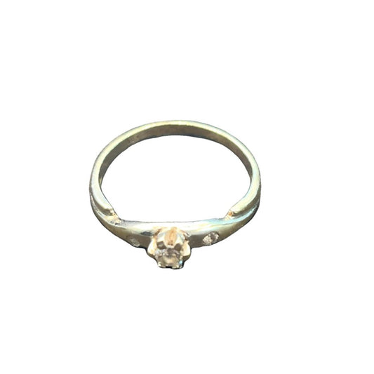 14CT White Gold & Diamond Ring - Size M