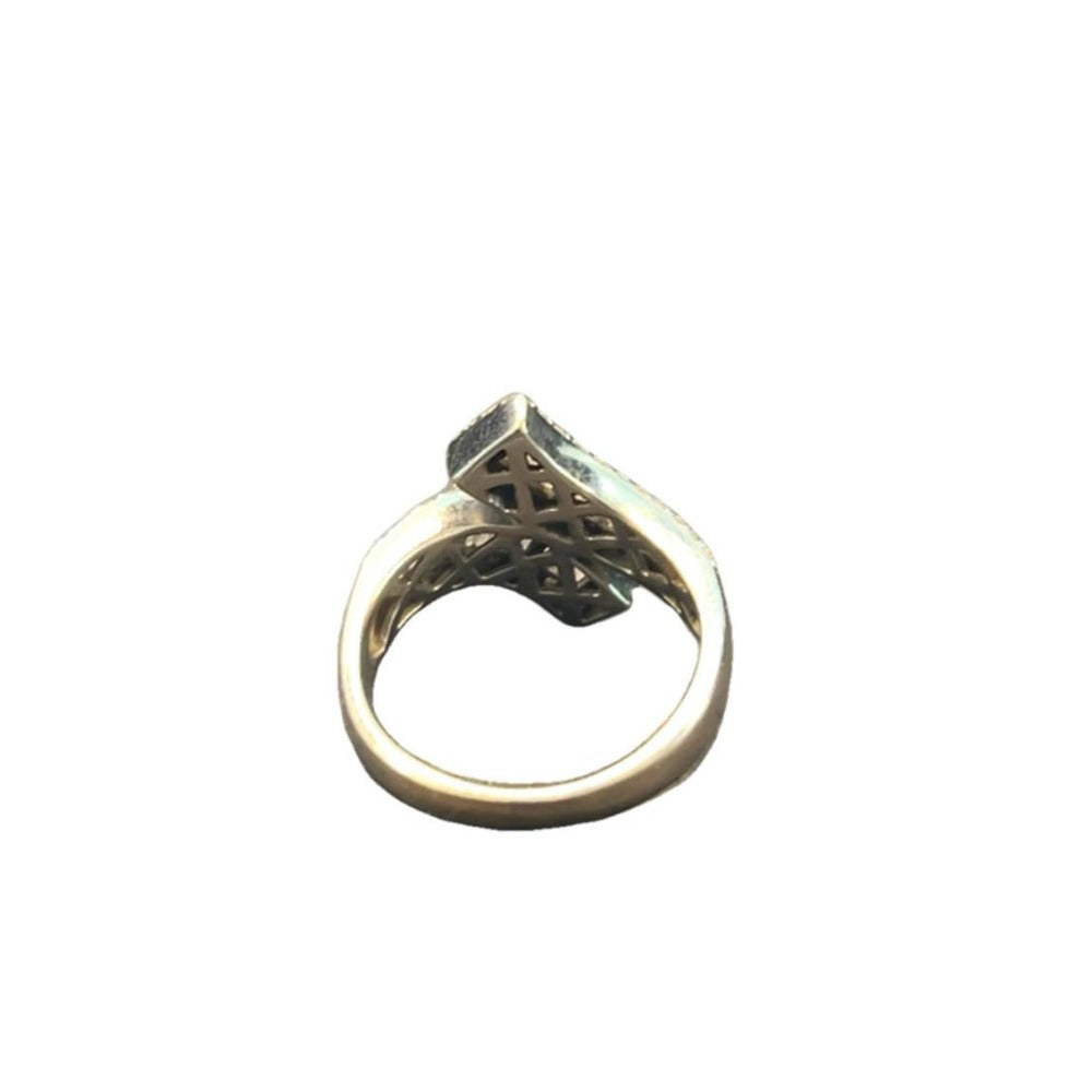 18CT White Gold & Diamond Ring