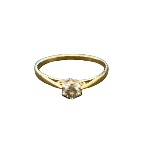 9CT Gold & 0.15 Round Diamond Ring - Size O