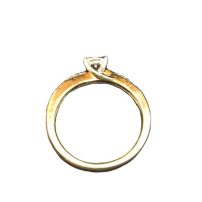 9CT Gold & 0.10 Ct Diamond Ring - Size M