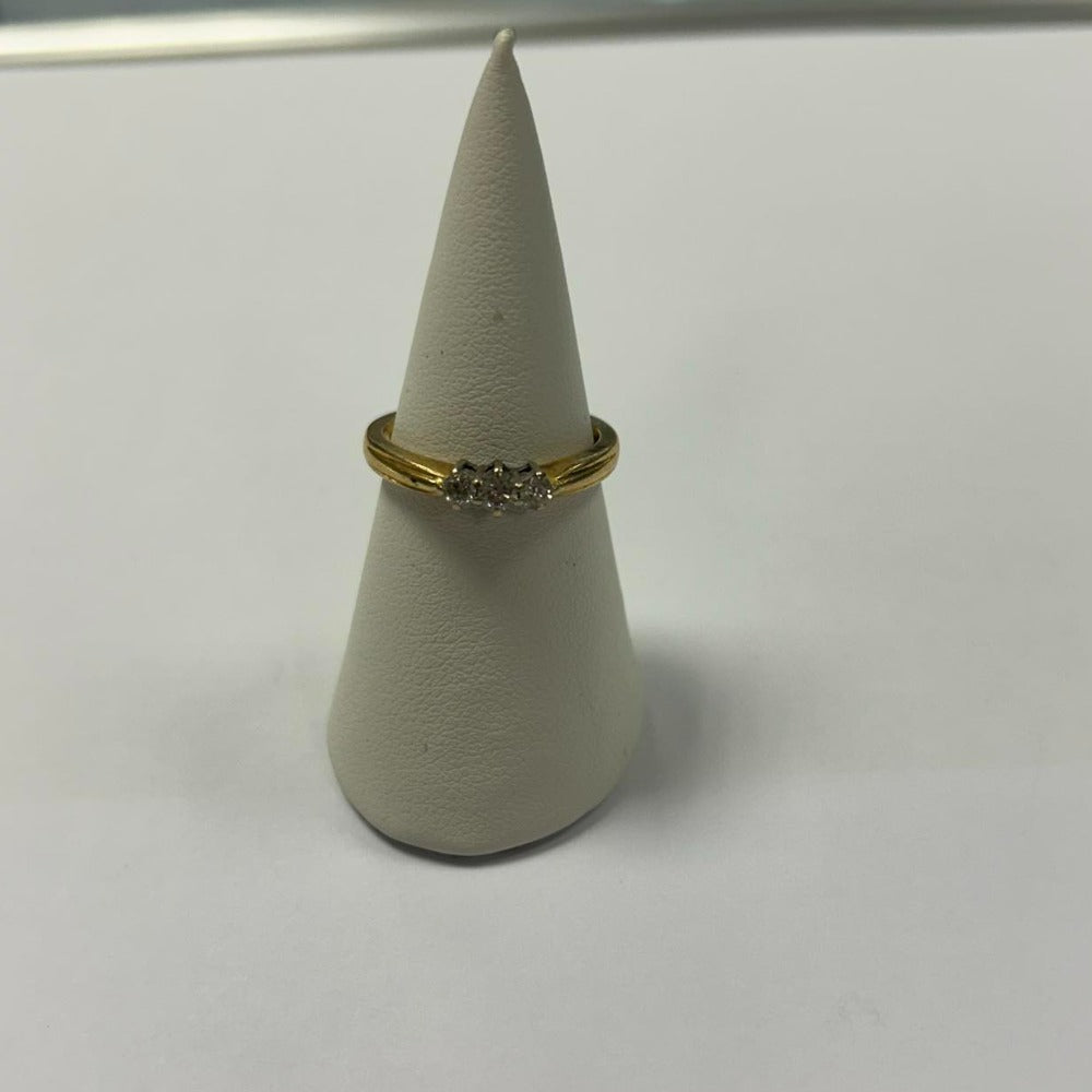 18CT Gold & 0.25 Diamond Ring