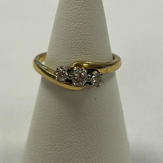 18CT Gold & Three Diamond (0.25) Ring - Size M