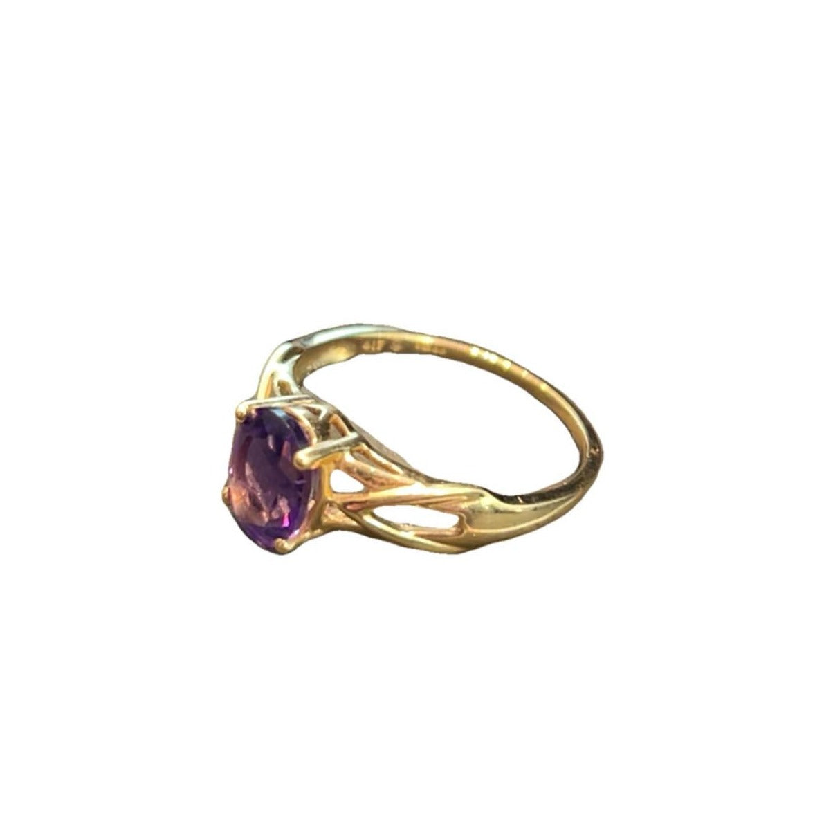 9CT Gold with Large Purple Amethyst Gem Ring - Size L