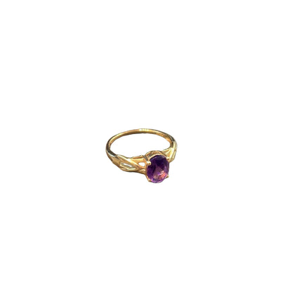 9CT Gold with Large Purple Amethyst Gem Ring - Size L