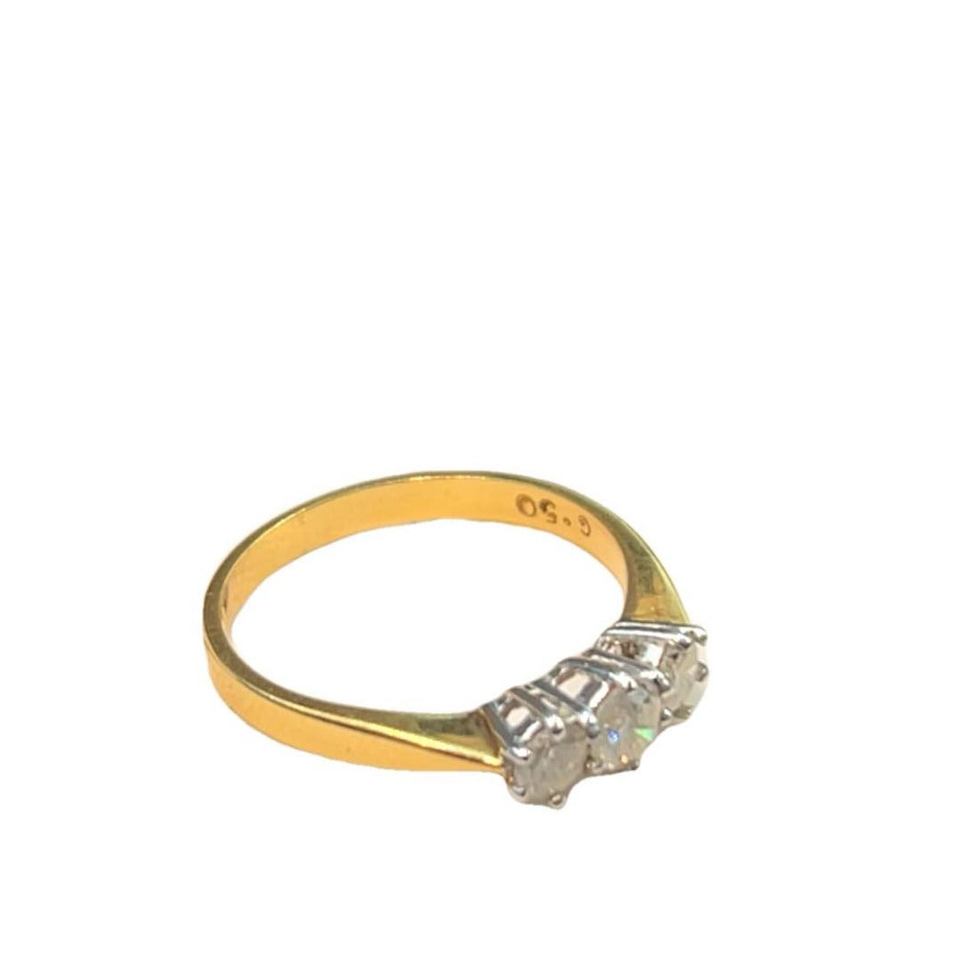 18CT Gold & 0.5Ct Diamond Ring - Size M