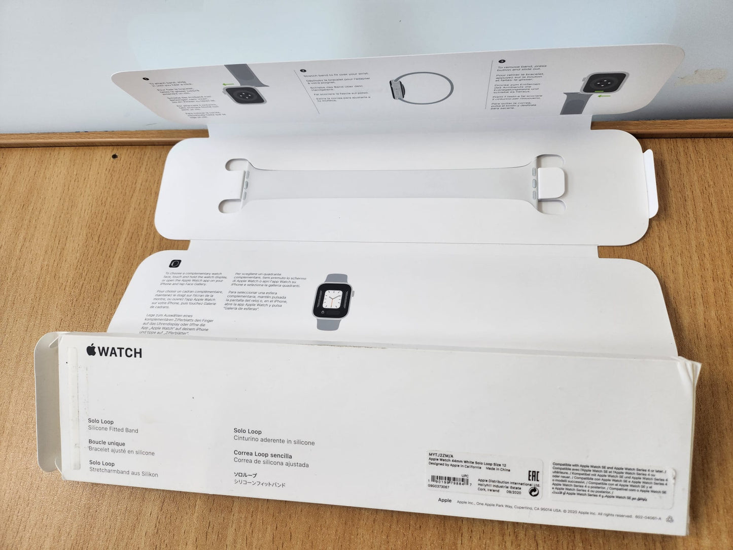 Official Apple Solo Loop – 44mm Size 12 – White – Excellent Condition