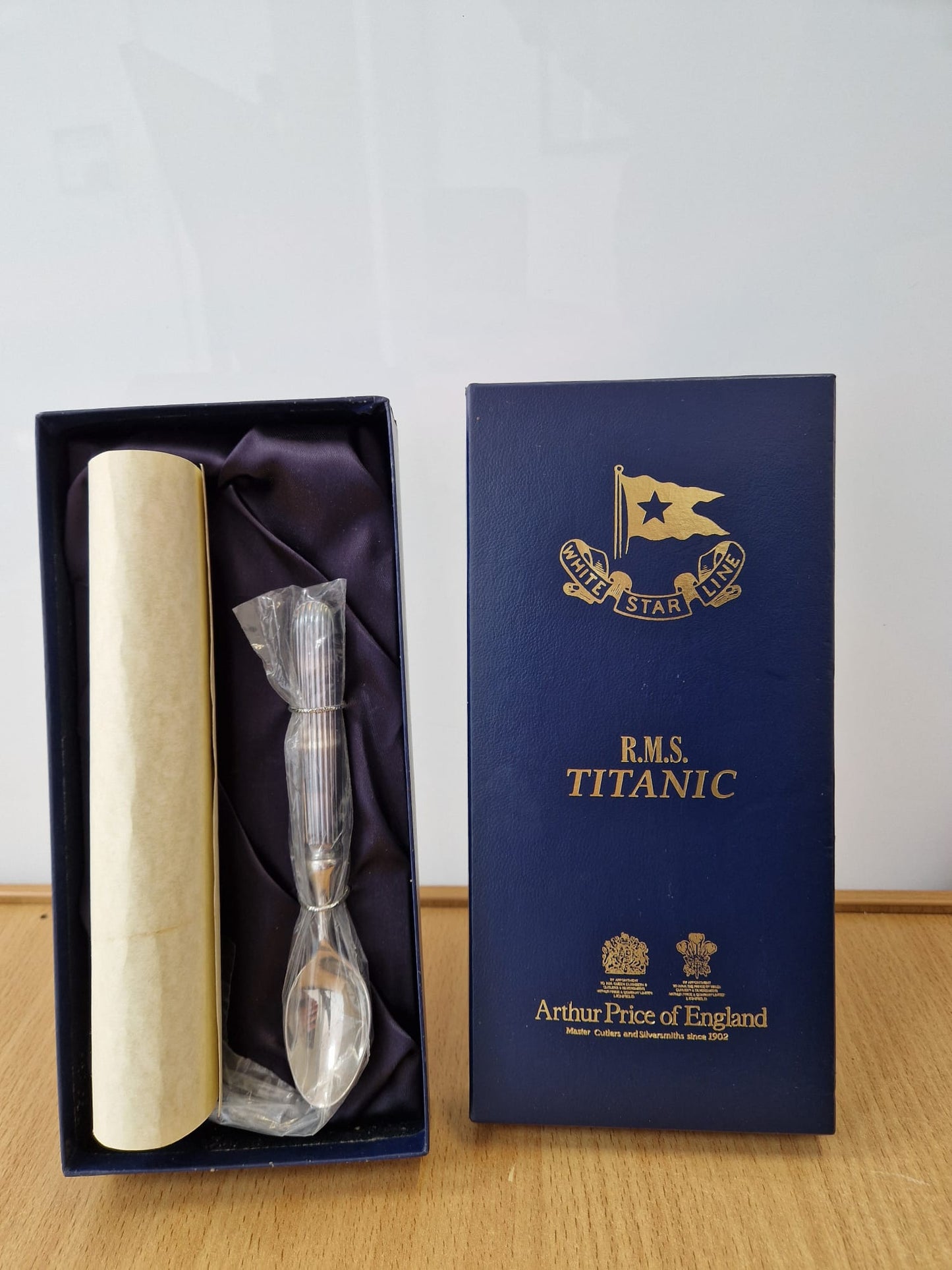 Vtg Titanic Millvina Dean Spoon Boxed w/ Cert Arthur Price White Star Line