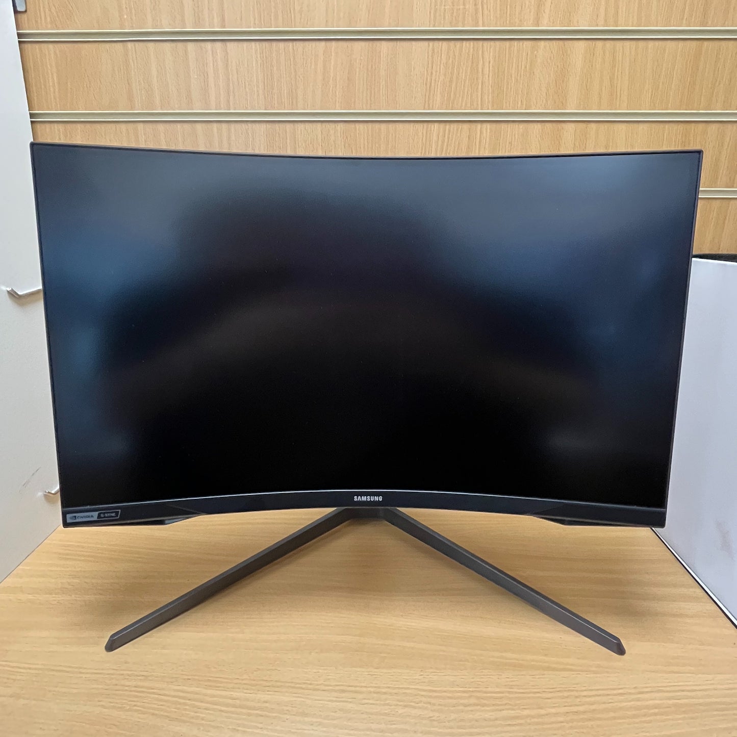 Samsung Odyssey G7 27"