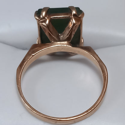 9ct ring with large green stone
