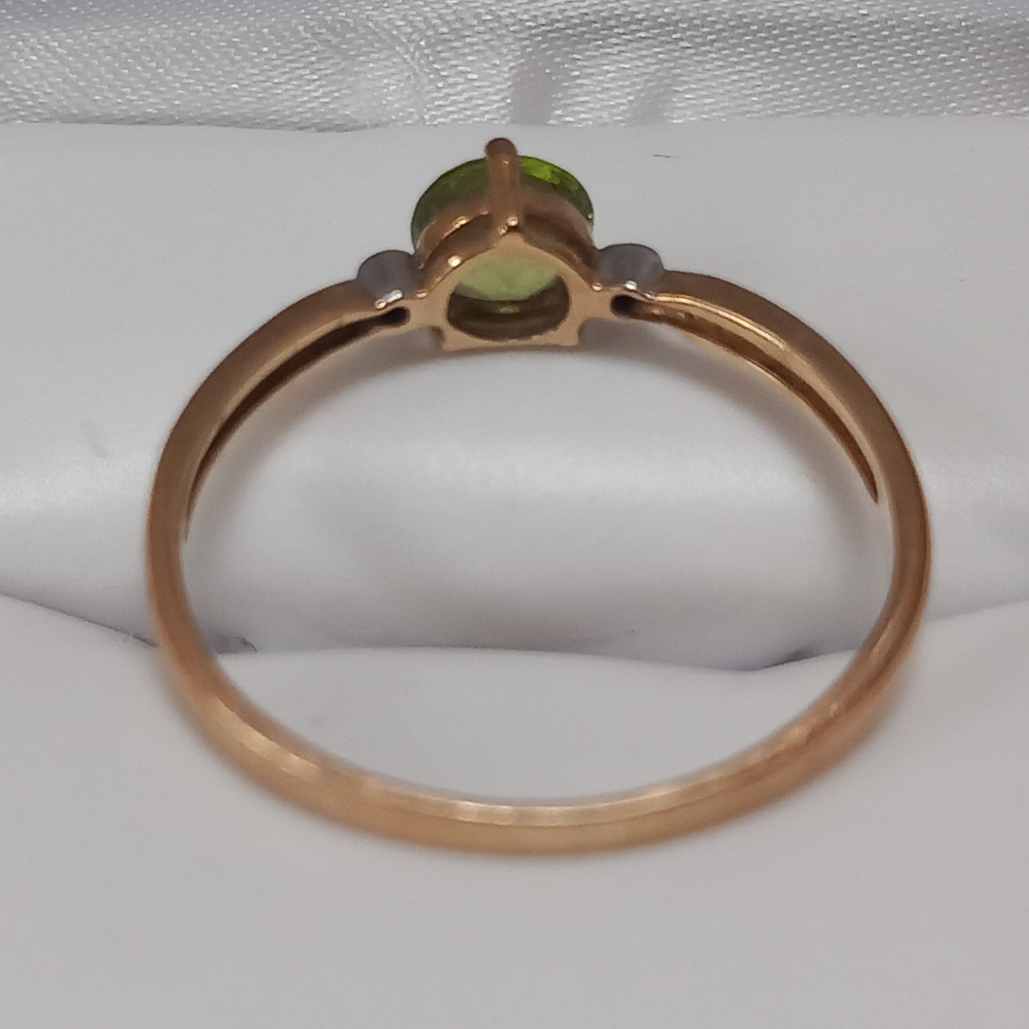9ct Gold Green Stone & Diamond Ring Size R