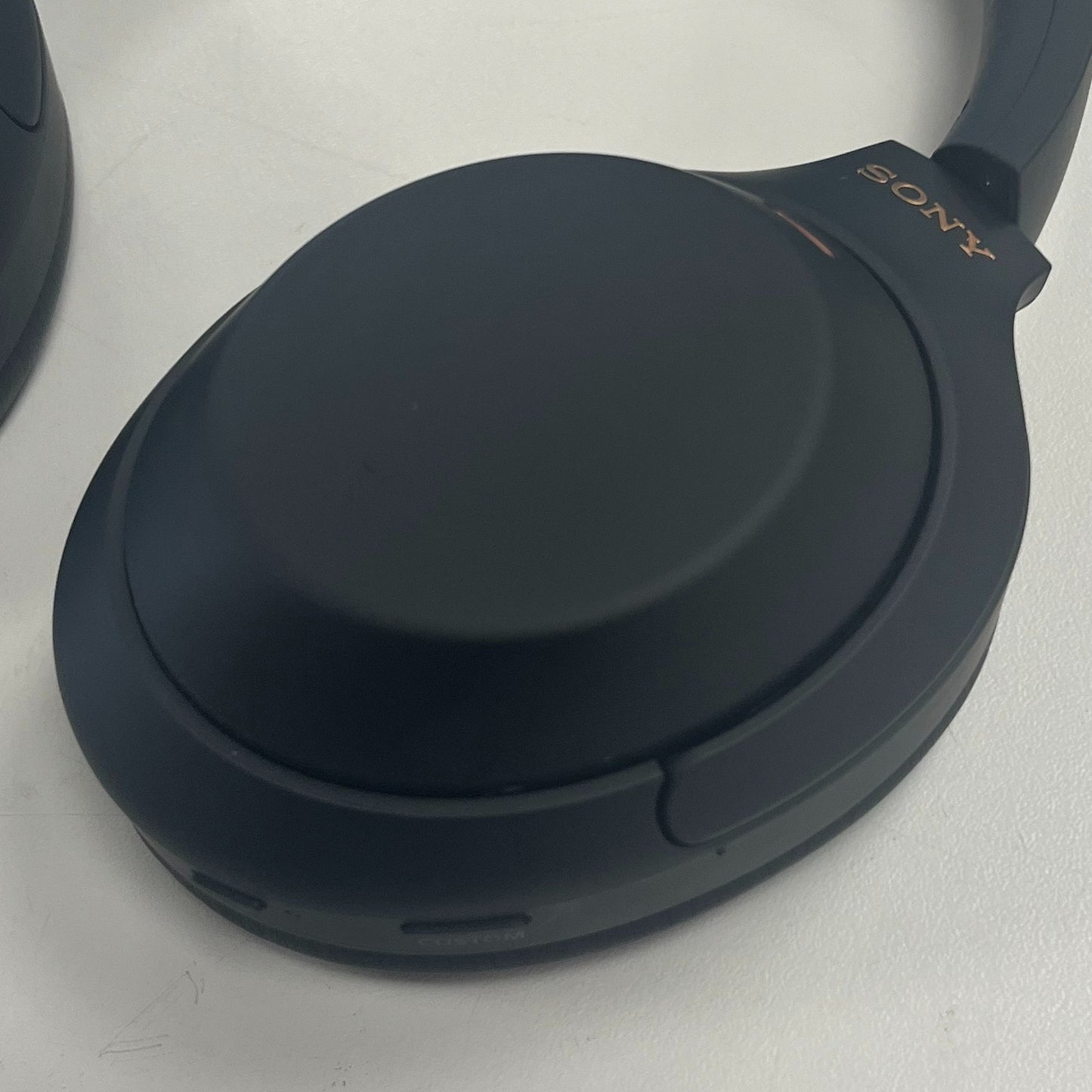 Sony XM4 Headphones