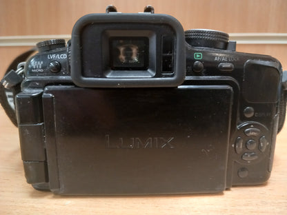 PANASONIC LUMIX G1K CAMERA AND G VARIO 45-200mm LENS SET - BOXED