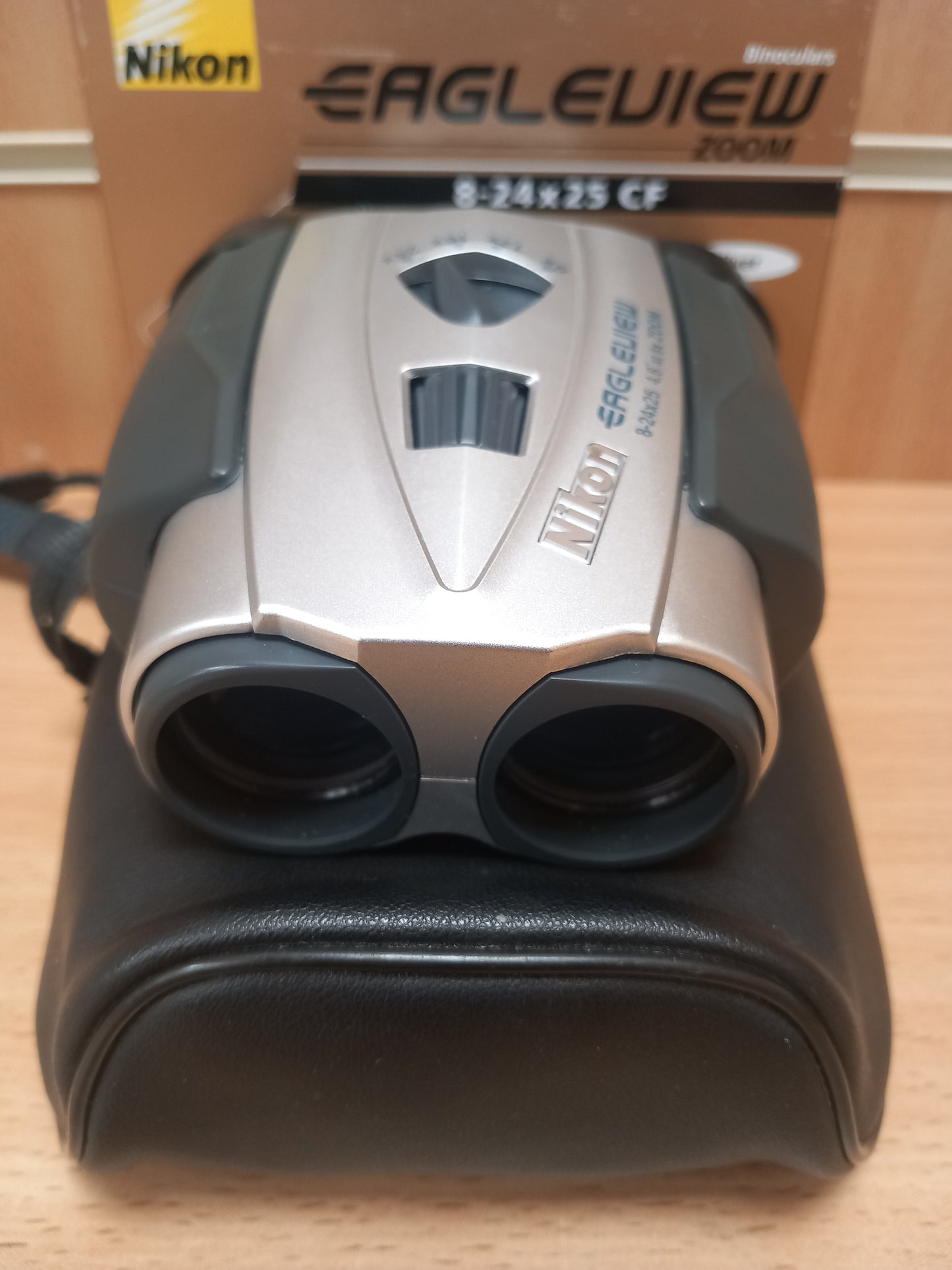NIKON EAGLEVIEW BINOCULARS ZOOM 8-24X25 CF SILVER