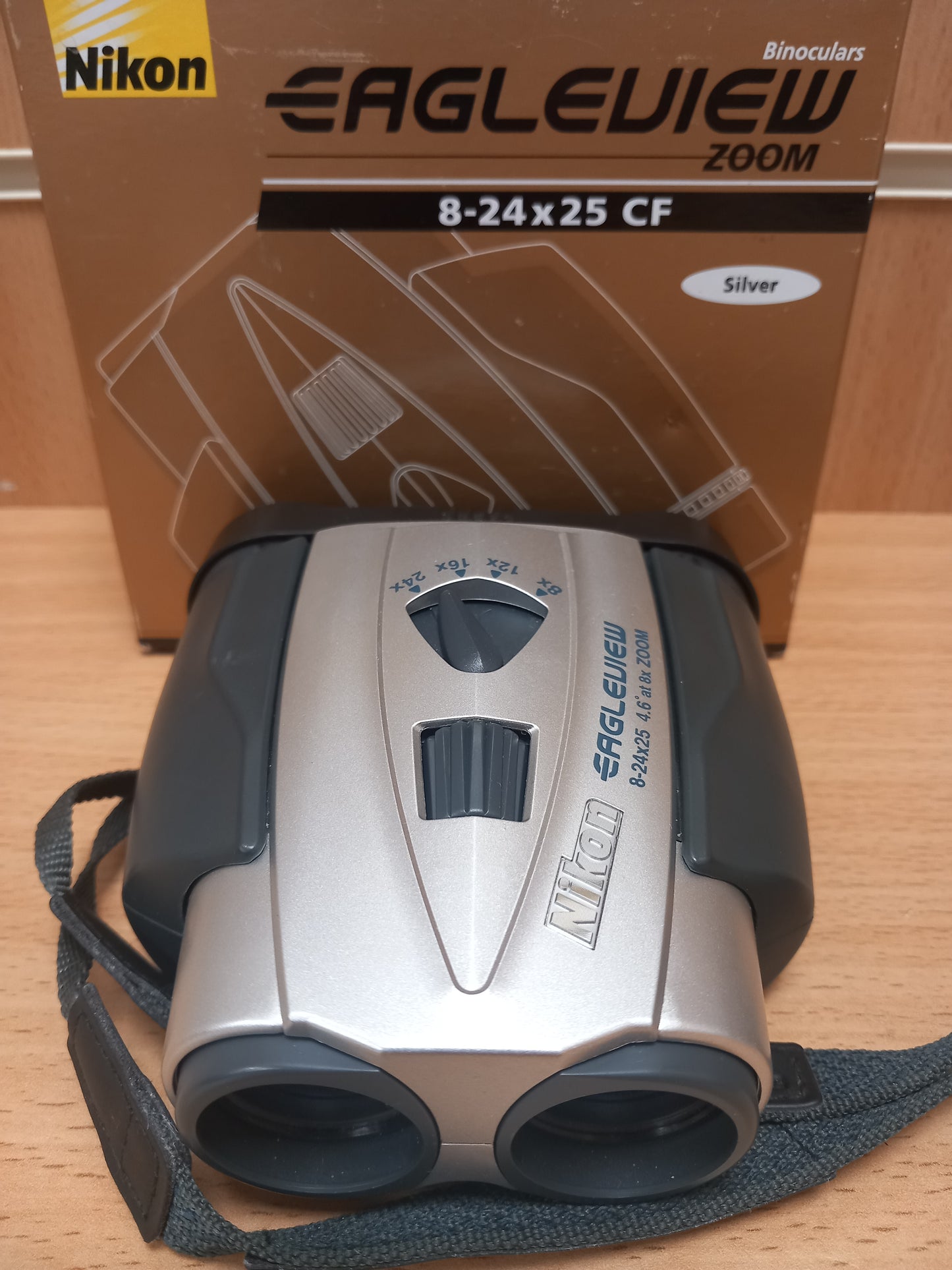 NIKON EAGLEVIEW BINOCULARS ZOOM 8-24X25 CF SILVER