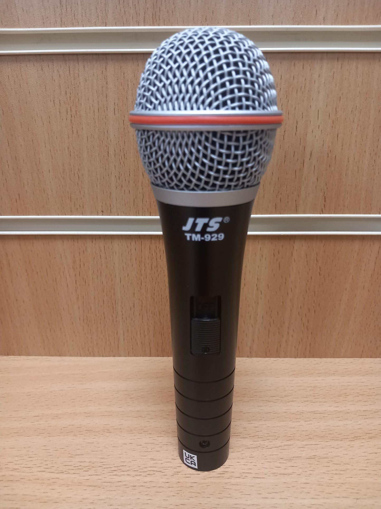 TM SERIES 929 MICROPHONE