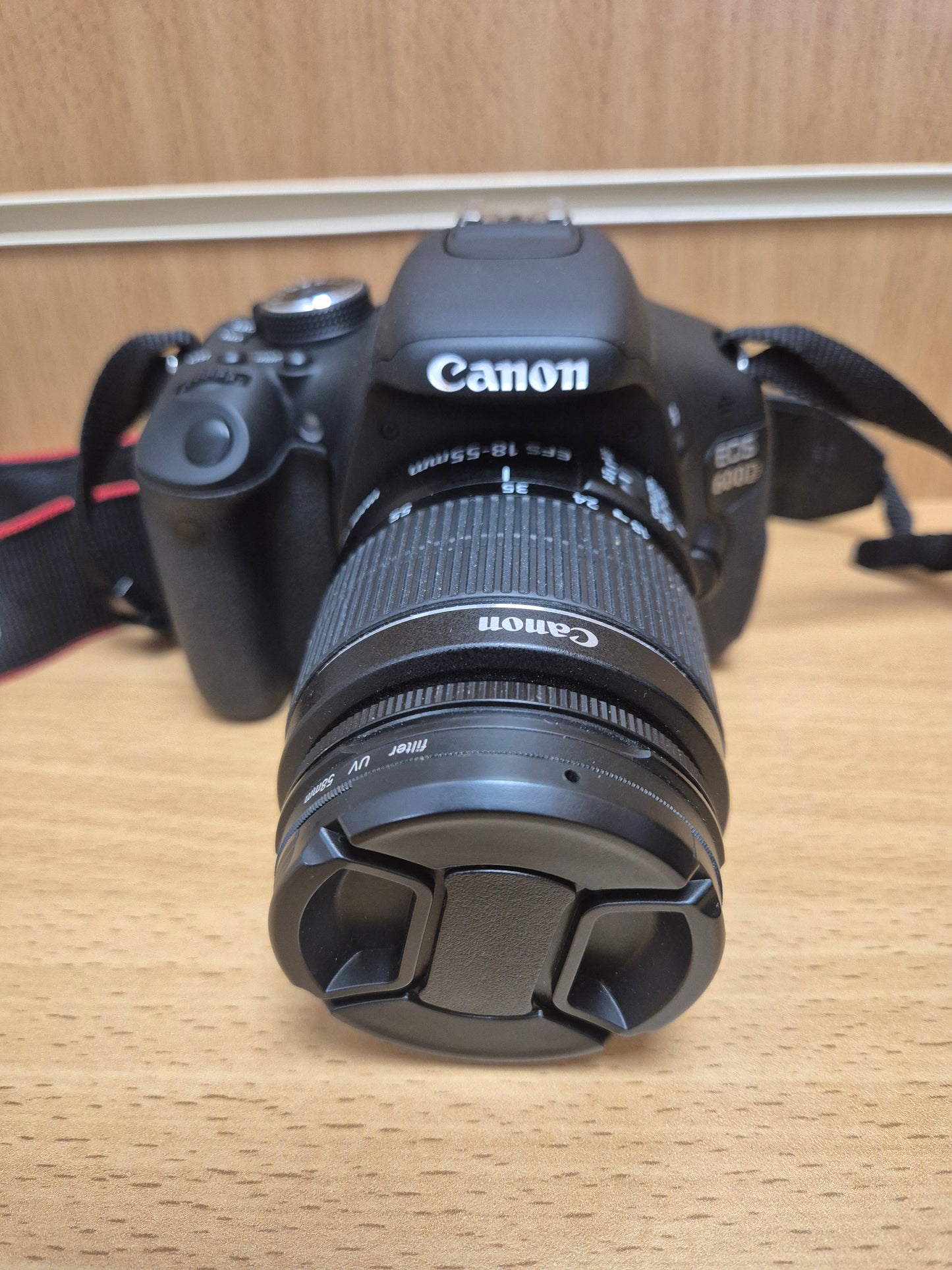 CANON EOS600D CAMERA PLUS 18-55MM LENS PLUS CHARGER