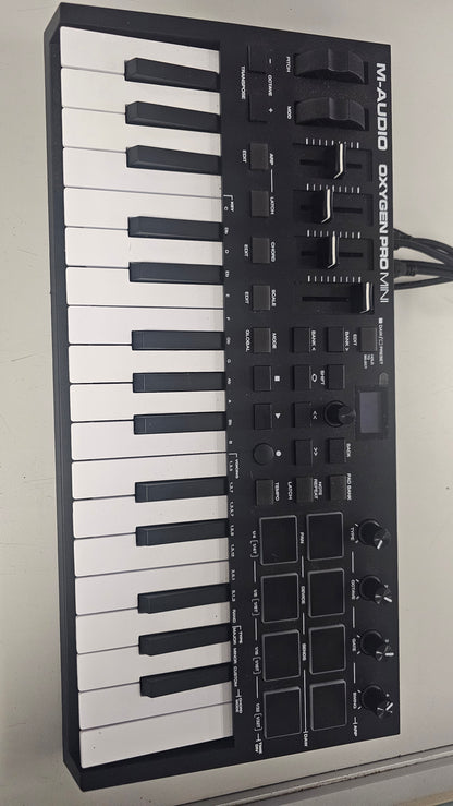 M-Audio Oxygen Pro Mini 32-Key USB MIDI Controller Keyboard