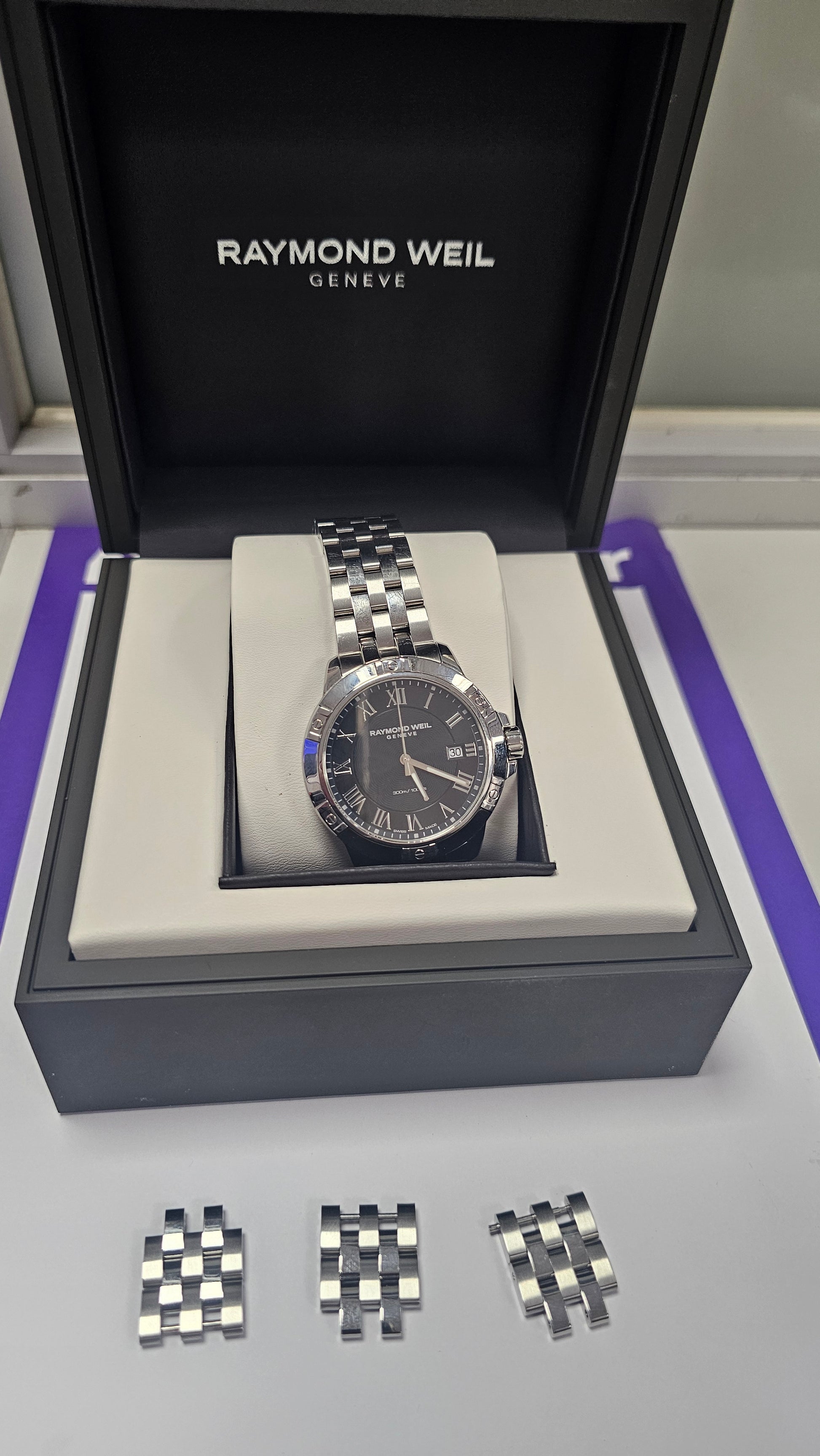 Raymond Weil Tango Men’s Swiss Watch 300m Diver Date Roman Dial Box - Money Maker 