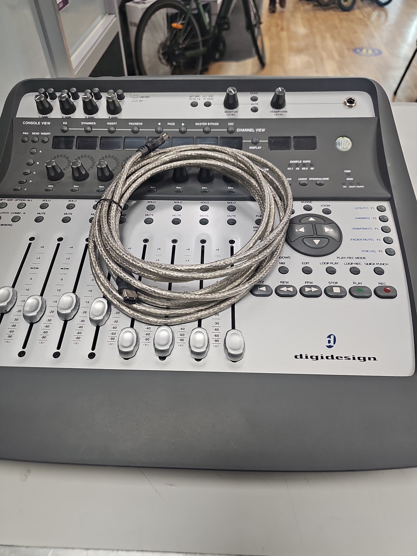 Digidesign Digi 002 Rack Mixer Control Surface FireWire Audio Interface