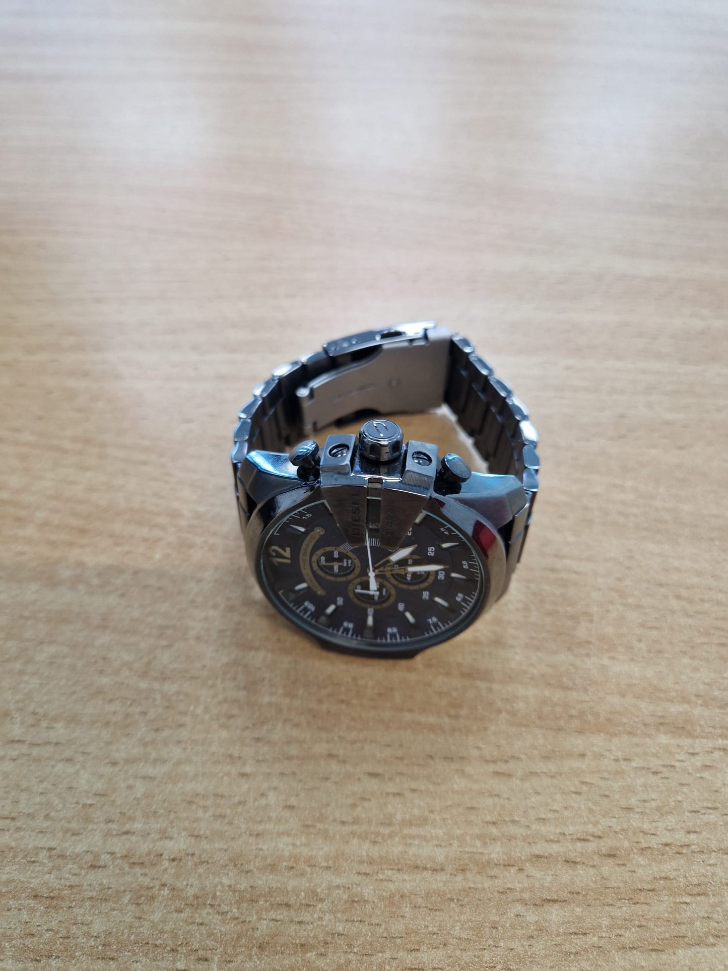 Diesel Men's Mega Chief DZ4329 Watch Boxed with Spare Links – 12 Month Warranty - Money Maker 