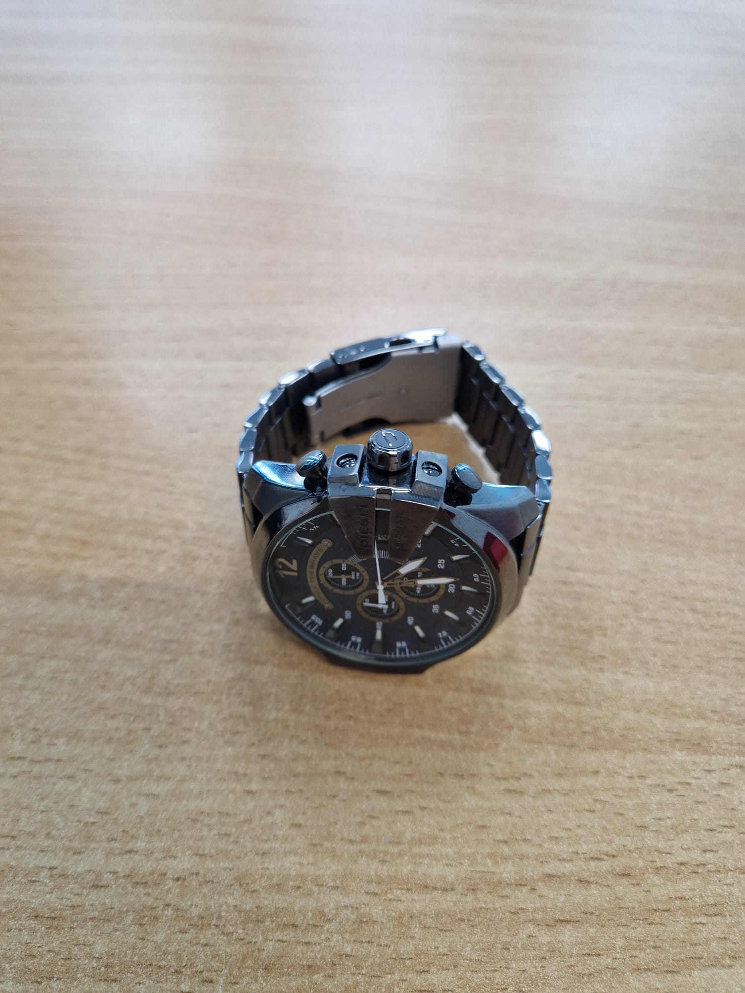 Diesel Men's Mega Chief DZ4329 Watch Boxed with Spare Links – 12 Month Warranty - Money Maker 