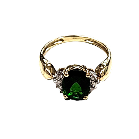 9CT GOLD GREEN STONE AND DIAMOND ACCENT RING SIZE L