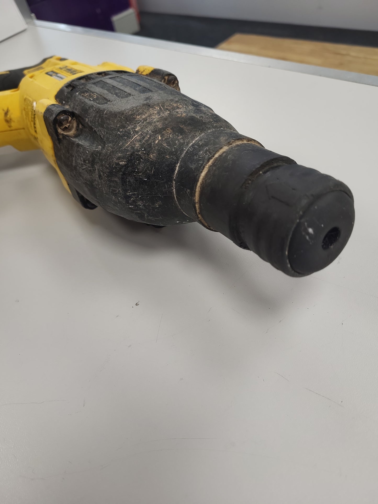 DeWalt DCH033 18V XR Brushless SDS+ Rotary Hammer Drill with 2.0Ah Battery