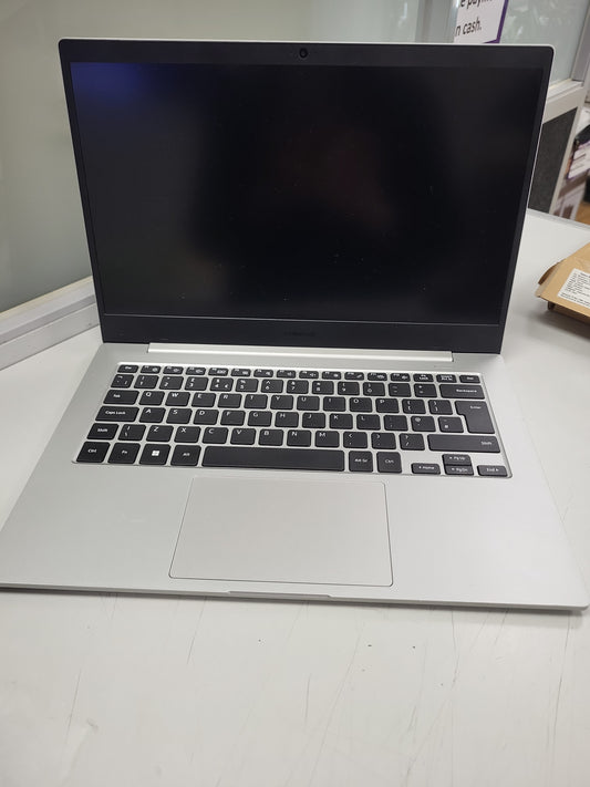 SAMSUNG GALAXY BOOK GO