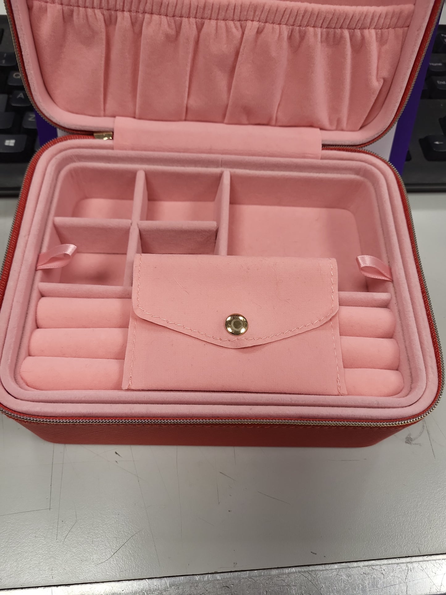 Pandora Red & Pink “Be Love” Travel Jewellery Box with Mirror – Limited Edition