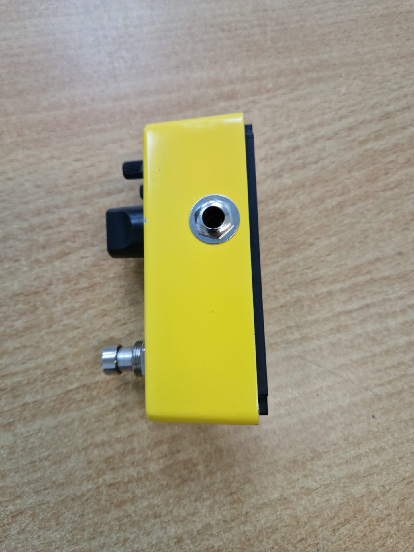 Donner Yellow Fall Delay Pedal Boxed with Instructions – 12m Warranty