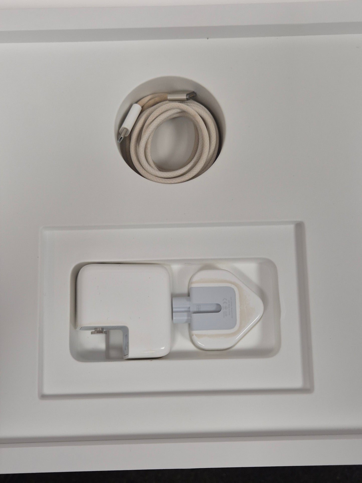 MACBOOK AIR 15" LAPTOP