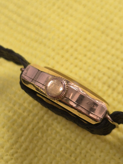 1940'S AVIA 9CT GOLD LADIES WATCH MANUAL WIND WATCH