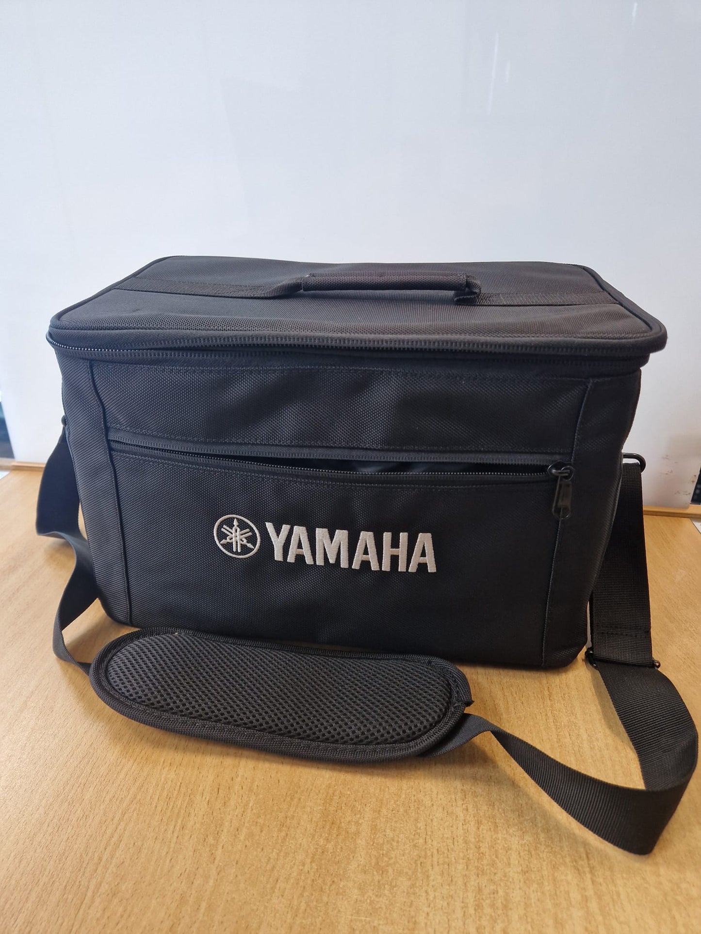 Yamaha StagePas 100BTR Battery PA Speaker & Case  – 12m Warranty
